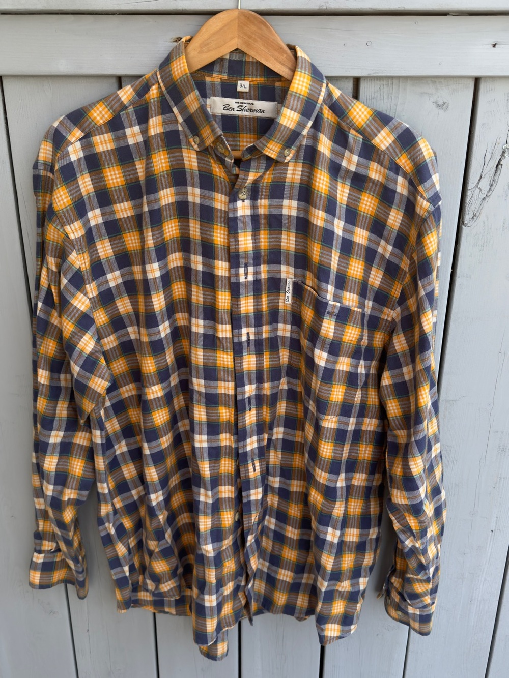 Men’s Ben Sherman Yellow and Navy Plaid Button-Down Shirt size Large